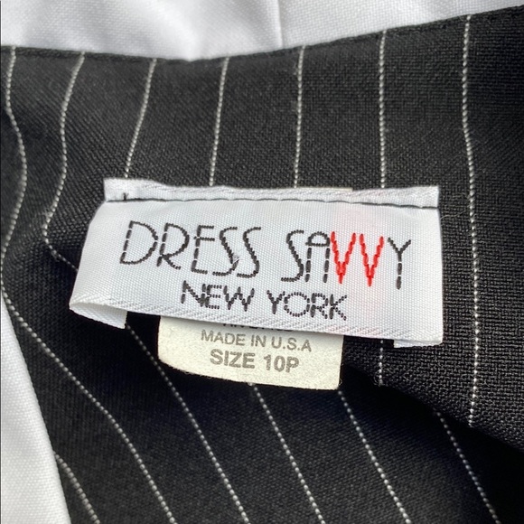 Dress Savvy Vintage Black Pinstripe Blazer with White Floral Detail - Picture 7 of 12